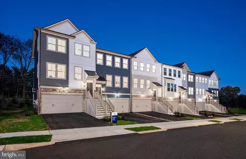 100 Beacon Ct, Royersford, PA 19468