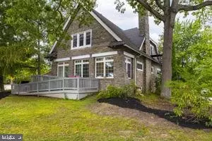 1564 Edge Hill Rd, Abington, PA 19001