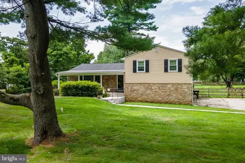 570 Stenton Ave, Blue Bell, PA 19422