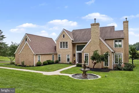 98 Cressman Rd, Telford, PA 18969
