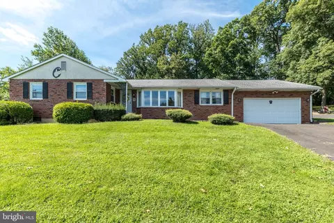 928 Twining Rd, Dresher, PA 19025
