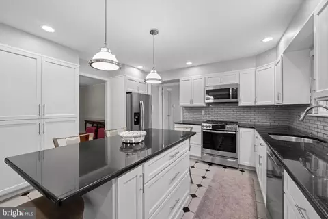 Kitchen - 801 Pardee Ln, Wyncote, PA 19095 photo 1 of 4