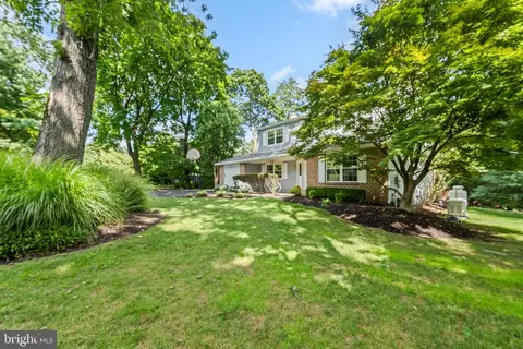Exterior - 801 Pardee Ln, Wyncote, PA 19095 photo 2 of 7