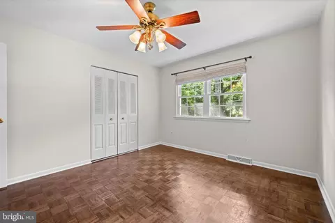 Bedroom - 801 Pardee Ln, Wyncote, PA 19095 photo 4 of 5