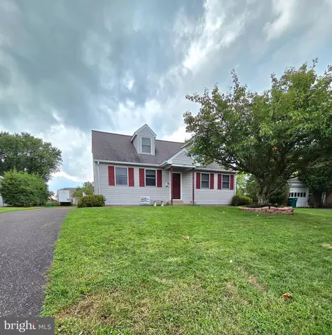 197 Washington #red, Red Hill, PA 18076