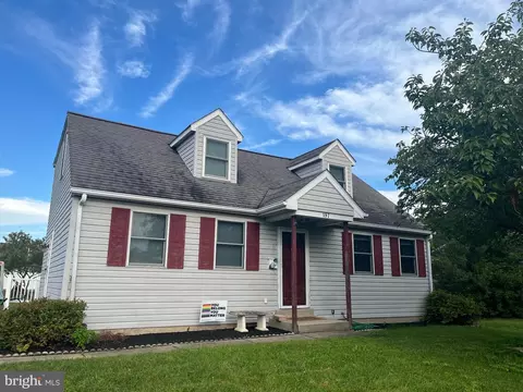 197 Washington #red, Red Hill, PA 18076