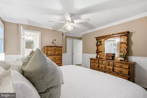Bedroom - 687 Brookwood Rd, Wayne, PA 19087 photo 3 of 8