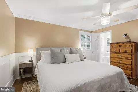 Bedroom - 687 Brookwood Rd, Wayne, PA 19087 photo 2 of 8