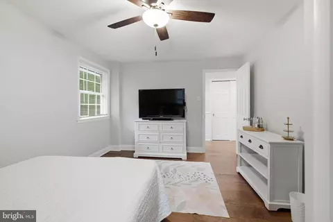 Bedroom - 687 Brookwood Rd, Wayne, PA 19087 photo 6 of 8