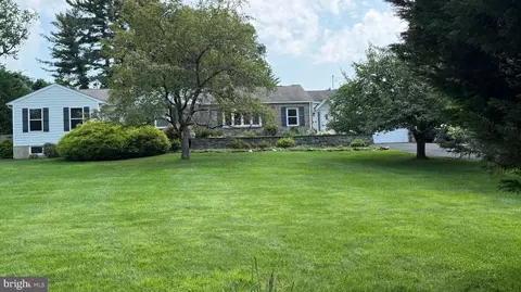 1484 Grasshopper Rd, Huntingdon Valley, PA 19006