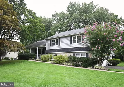 310 Tally Ho Dr, Ambler, PA 19002