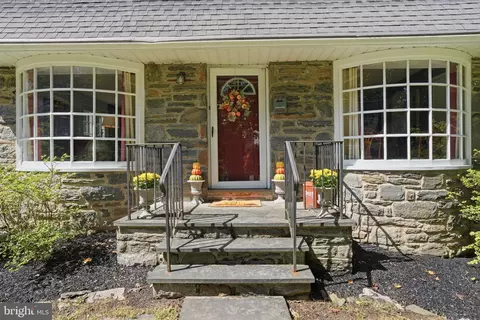Exterior - 103 Glenview Ave, Wyncote, PA 19095 photo 3 of 5