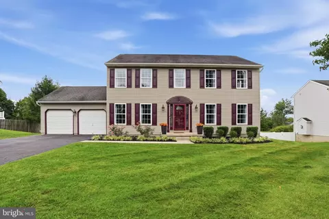55 Autumn Ln, Royersford, PA 19468