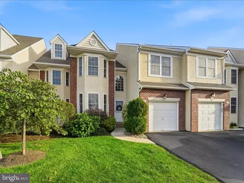 104 Durham Ct, Ambler, PA 19002