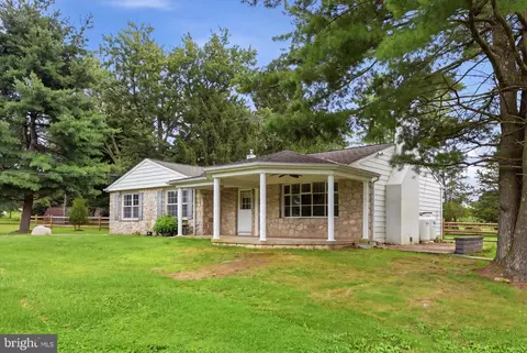 2850 Thompson Rd, Harleysville, PA 19438