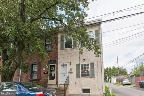 917 Jackson St, Norristown, PA 19401