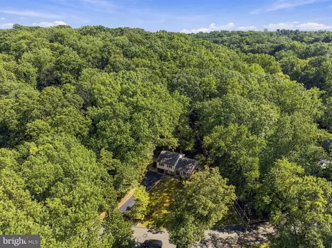 View/Area - 514 Forest Rd, Wayne, PA 19087 photo 1 of 3