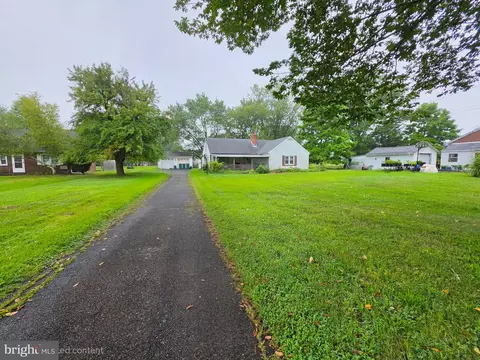1318 Clymer Rd Apt, Hatfield, PA 19440