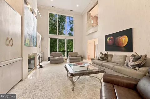 519 Lindy Ln, Bala Cynwyd, PA 19004