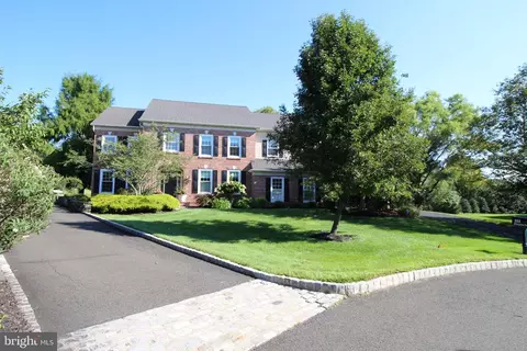 553 Ellington Ct, Ambler, PA 19002