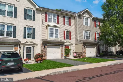 47 Brookview Ln, Pottstown, PA 19464