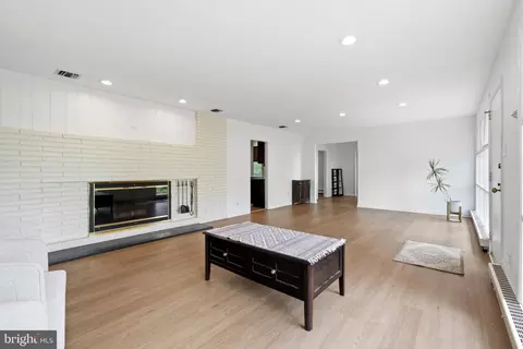 707 Forrest Ave, Rydal, PA 19046