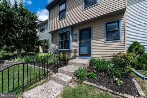 405 Mckean Ct #north, North Wales, PA 19454