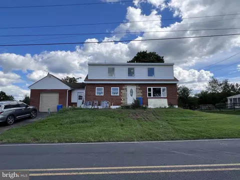 1240 E 6th St #red, Red Hill, PA 18076