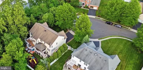 2780 Honeysuckle Ln, Huntingdon Valley, PA 19006