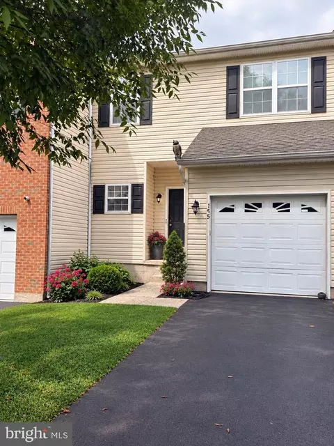 155 Stone Hill Dr, Pottstown, PA 19464