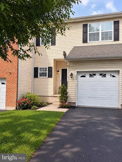 155 Stone Hill Dr, Pottstown, PA 19464