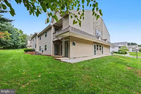 903 Horseshoe Dr, Royersford, PA 19468