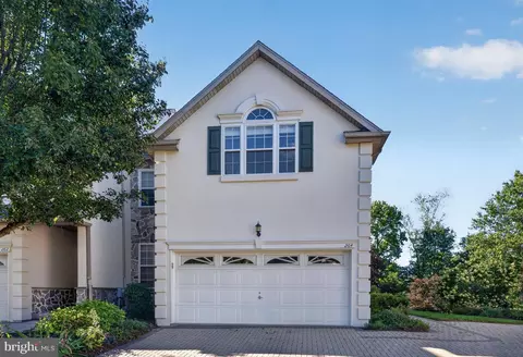 264 Center Point Ln, Lansdale, PA 19446