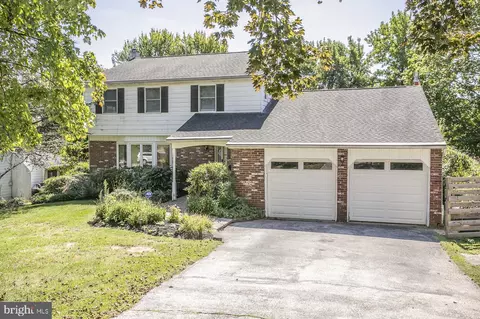 2908 Village Green Ln, Norristown, PA 19403