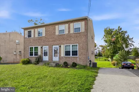 420 Fort Washington Ave, Fort Washington, PA 19034