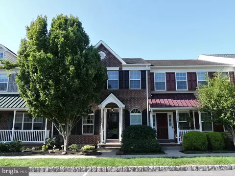 2032 Hayward Ave, Pennsburg, PA 18073