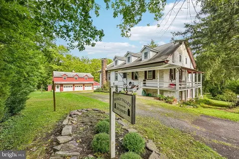 525 Creamery Rd, Telford, PA 18969