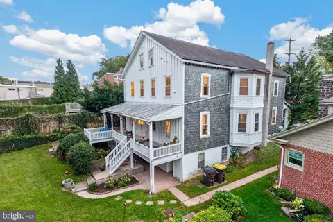 646-656 Main St, Schwenksville, PA 19473