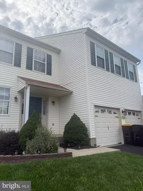 717 Queen Rd Apt, Collegeville, PA 19426