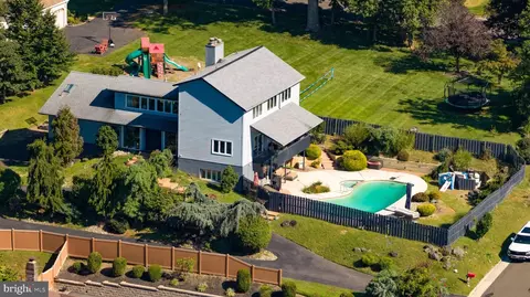 313 Wyndmoor Ln, Huntingdon Valley, PA 19006