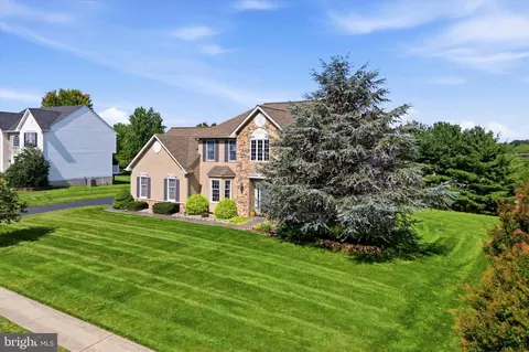 126 Meadowland Dr, Collegeville, PA 19426