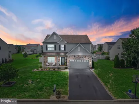 195 Westbury Dr, Gilbertsville, PA 19525