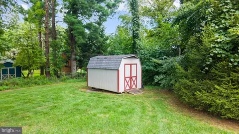 Exterior - 280 County Line Rd, Wayne, PA 19087 photo 6 of 7