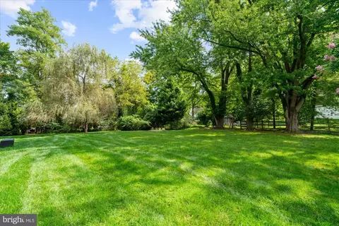 Exterior - 280 County Line Rd, Wayne, PA 19087 photo 7 of 7