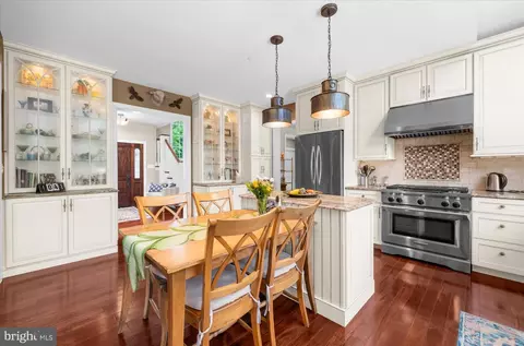 Kitchen - 280 County Line Rd, Wayne, PA 19087 photo 3 of 4