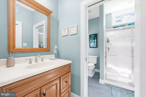 Bath - 280 County Line Rd, Wayne, PA 19087 photo 6 of 7
