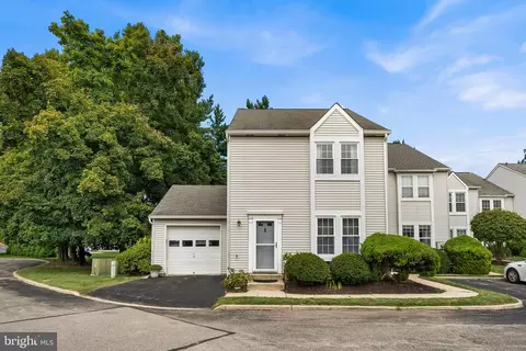 1 Maple Dr, Conshohocken, PA 19428