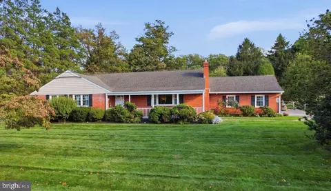 3014 Oak Dr, Norristown, PA 19401