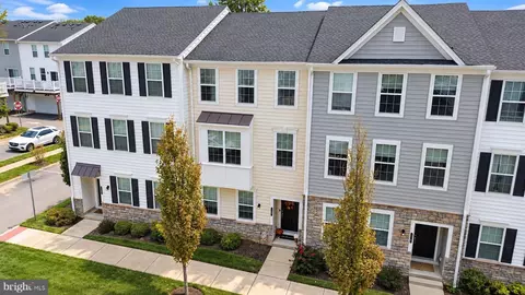 14 Manchester Dr, Hatboro, PA 19040