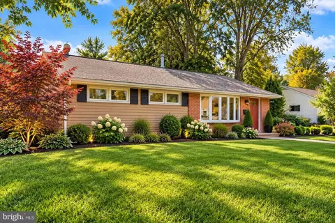 2806 Anzac Ave, Abington, PA 19001